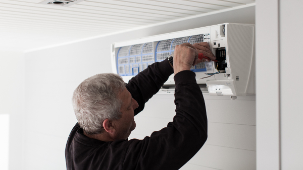 Installasjon av en luft-til-luft-varmepumpe